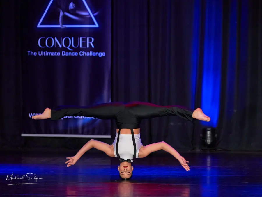 Acrobatic dance duo on stage